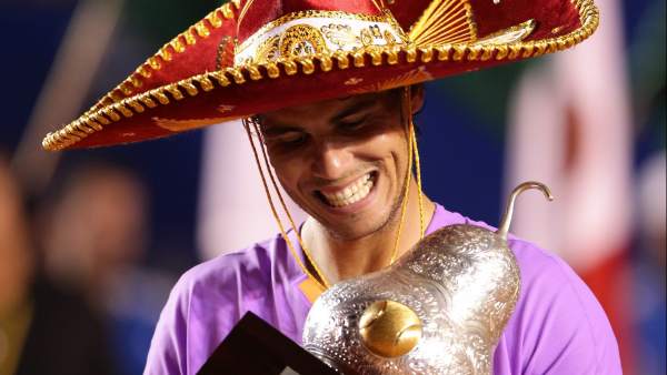 Nadal, campeón en Acapulco Nadal, campeón en Acapulco