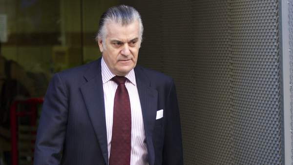 Luis Bárcenas a la salida de la Audiencia Nacional. Luis Bárcenas a la salida de la Audiencia Nacional.