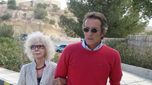 Cayetana de Alba y su marido, Alfonso Díez. Cayetana de Alba y su marido, Alfonso Díez.