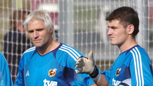 Una lesión apartó a Cañizares de la portería de la selección Una lesión apartó a Cañizares de la portería de la selección