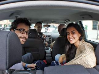 Comparten coche