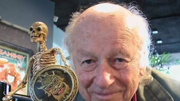 Ray Harryhausen, en el Salón del Cómic de Barcelona de 2008. Ray Harryhausen, en el Salón del Cómic de Barcelona de 2008.