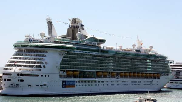 El crucero Liberty of the Seas, establecido en Barcelona El crucero Liberty of the Seas, establecido en Barcelona