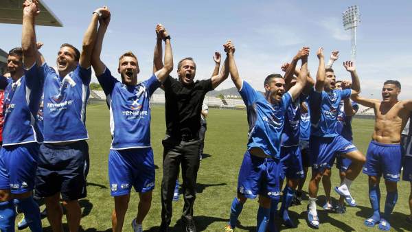 El Tenerife asciende a 2ª El Tenerife asciende a 2ª