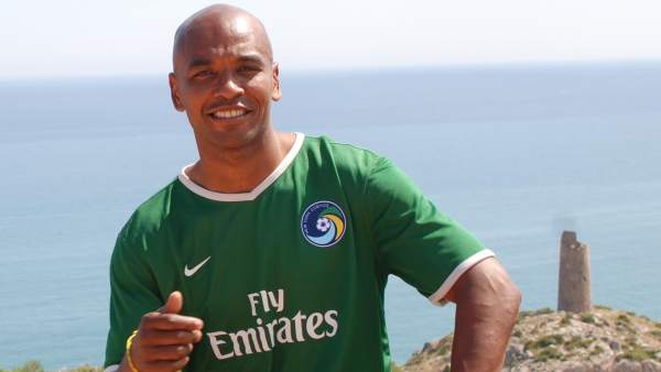 Marcos Senna, al New York Cosmos Marcos Senna, al New York Cosmos