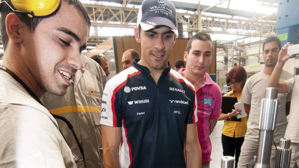 Pastor Maldonado, en la fábrica de Renault en Sevilla Pastor Maldonado, en la fábrica de Renault en Sevilla