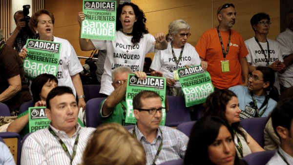 Protestas en la junta de accionistas de Bankia Protestas en la junta de accionistas de Bankia