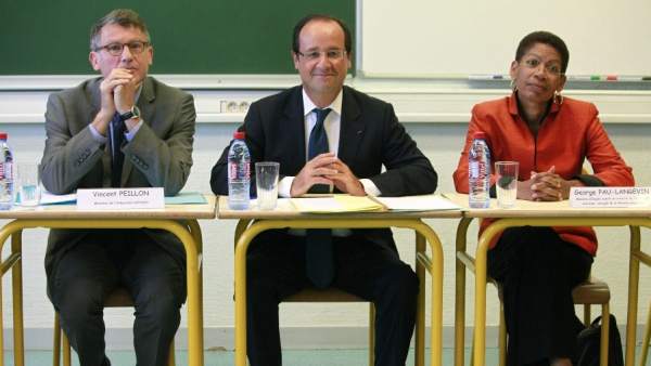 Visita de Peillon y Hollande a un centro educativo Visita de Peillon y Hollande a un centro educativo