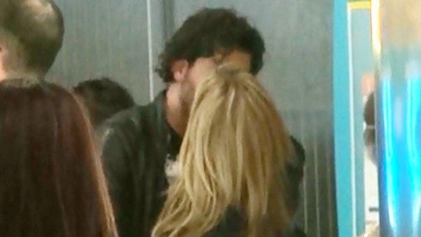 Beso en un aeropuerto Beso en un aeropuerto