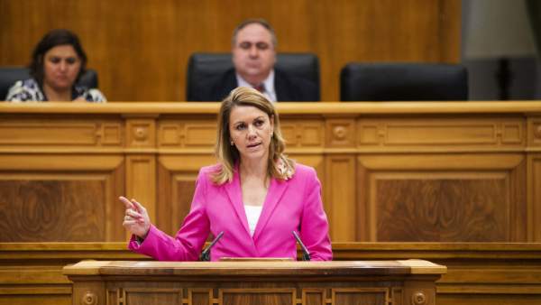 Cospedal aprueba la reducción de diputados Cospedal aprueba la reducción de diputados