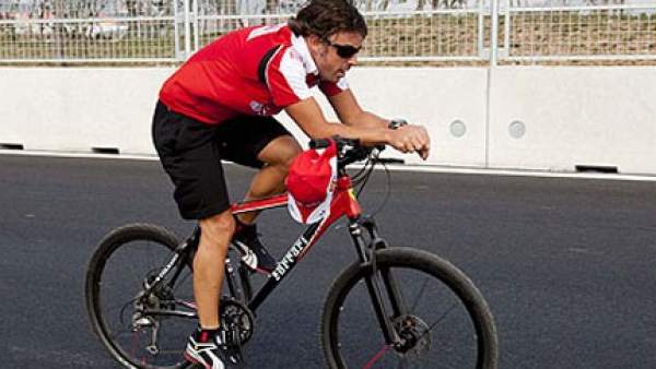 Fernando Alonso, en bici Fernando Alonso, en bici