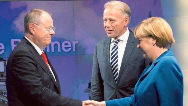 Merkel con los líderes del SPD y Los Verdes Merkel con los líderes del SPD y Los Verdes