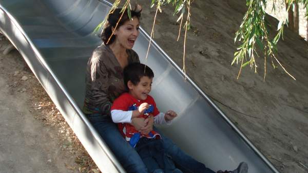 Pilar Castellanos y su hijo Pilar Castellanos y su hijo