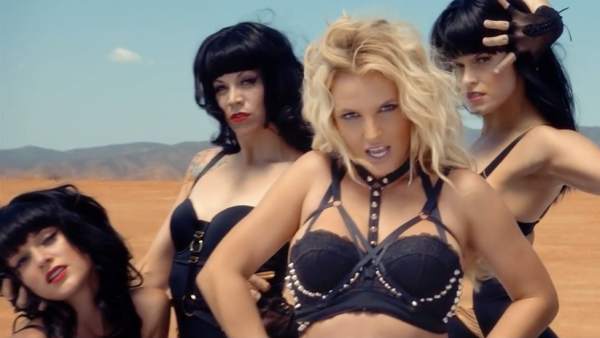 Britney Spears en su tema 'Work Bitch' Britney Spears en su tema 'Work Bitch'