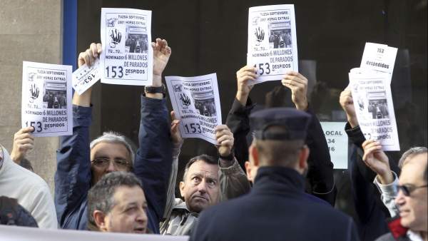 Concentración por 153 despidos en AUZSA Concentración por 153 despidos en AUZSA