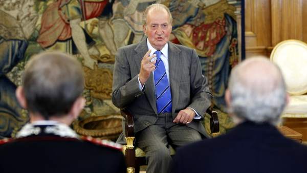 El rey recibe en audiencia a la Asociación de Fuerzas de Gendarmería Euromediterráneas El rey recibe en audiencia a la Asociación de Fuerzas de Gendarmería Euromediterráneas