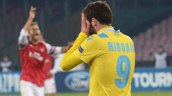 Higuain en el Nápoles - Arsenal Higuain en el Nápoles - Arsenal