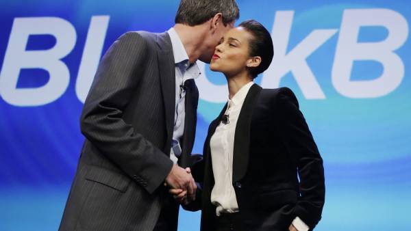 Alicia Keys y Thorsten Heins, de Blackberry Alicia Keys y Thorsten Heins, de Blackberry
