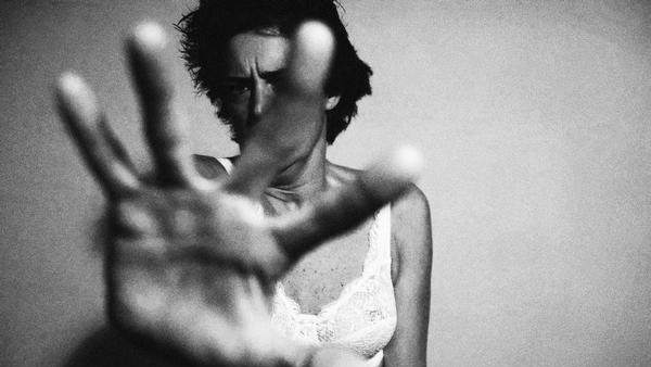 Violencia contra la mujer Violencia contra la mujer
