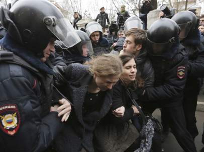 Detienen a las Pussy Riot en una protesta en Moscú