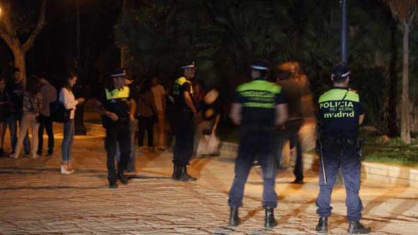 Policía en botellón Policía en botellón
