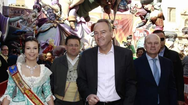 Alberto Fabra, en la falla del Pilar Alberto Fabra, en la falla del Pilar