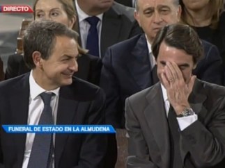 Aznar y Zapatero en el funeral de Suárez