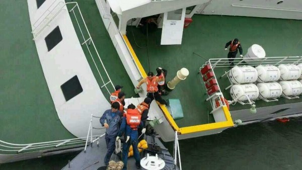 Naufragio en Corea del Sur, el capitán abandona el barco Naufragio en Corea del Sur, el capitán abandona el barco