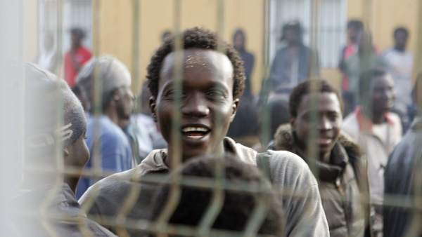 Inmigrantes en el CETI Inmigrantes en el CETI