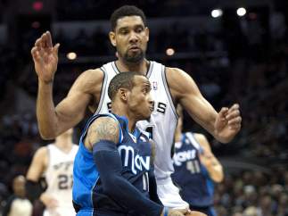 Tim Duncan y Monta Ellis