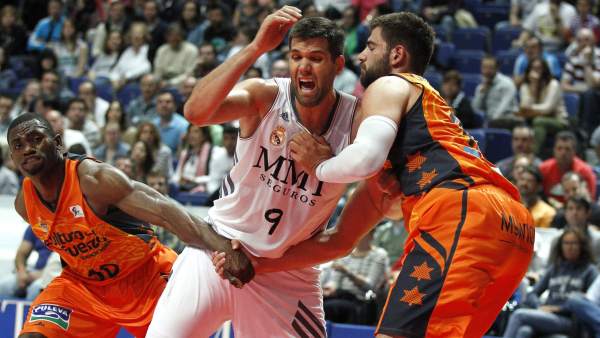 Dubljevic, Sato y Felipe Reyes Dubljevic, Sato y Felipe Reyes
