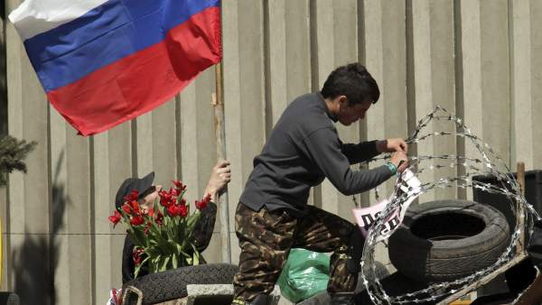 Lugansk, tomada por los prorrusos Lugansk, tomada por los prorrusos