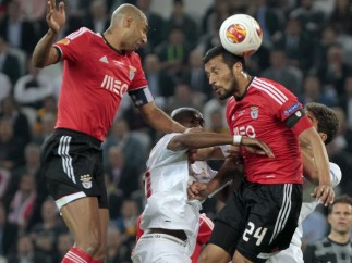Luchando por la pelota