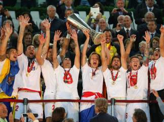 Sevilla levanta la Copa