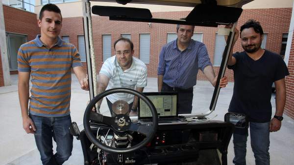 Un dispositivo para conducir sin conductor Un dispositivo para conducir sin conductor
