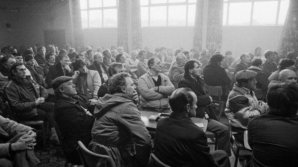 NUM branch meeting for Darfield Main Colliery at Mitchell & Darfield Social Club Wombwell, 5th January 1985 NUM branch meeting for Darfield Main Colliery at Mitchell & Darfield Social Club Wombwell, 5th January 1985
