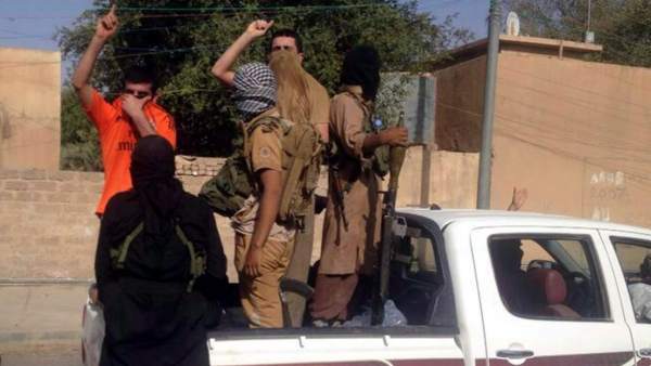 Rebeldes suníes en Tikrit Rebeldes suníes en Tikrit