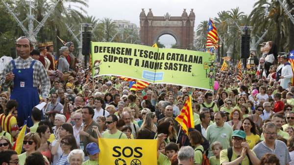 Por una escuela en catalán Por una escuela en catalán
