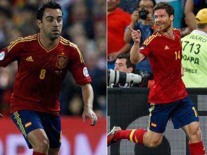 Xavi Hernández y Xabi Alonso