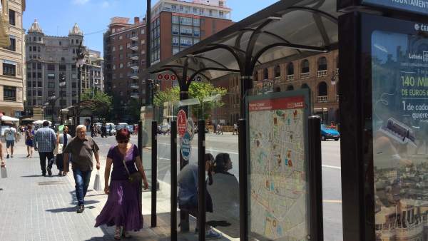Las esperas al bus pueden hasta duplicarse en agosto en Valencia Las esperas al bus pueden hasta duplicarse en agosto en Valencia