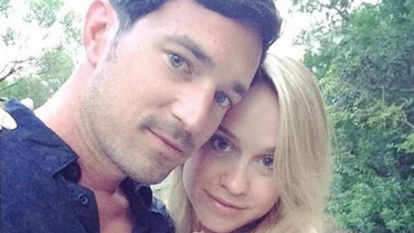 Matt Bendick y Becca Tobin Matt Bendick y Becca Tobin