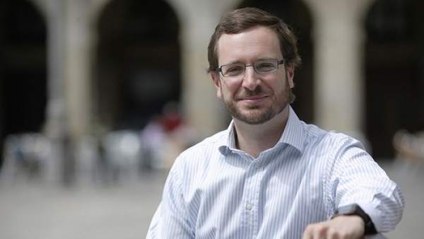 Javier Maroto. Javier Maroto.