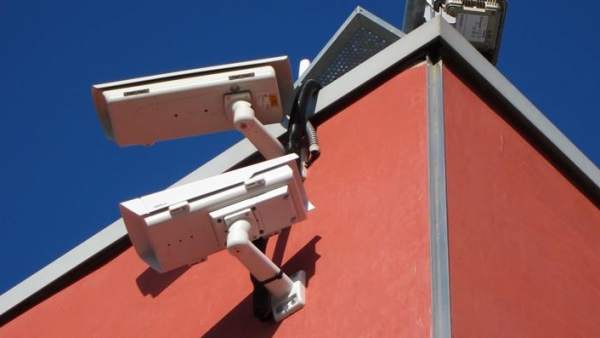 Más cámaras de videovigilancia para atrapar al pederasta de Madrid. Más cámaras de videovigilancia para atrapar al pederasta de Madrid.