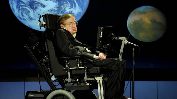 Stephen Hawking en la Universidad de Cambridge Stephen Hawking en la Universidad de Cambridge
