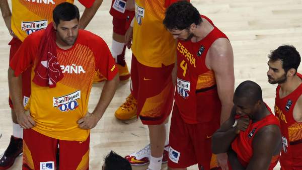 Desolación de los jugadores españoles Desolación de los jugadores españoles