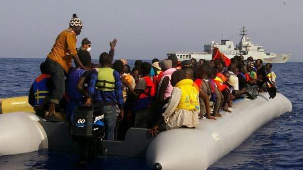 Rescate de inmigrantes Rescate de inmigrantes