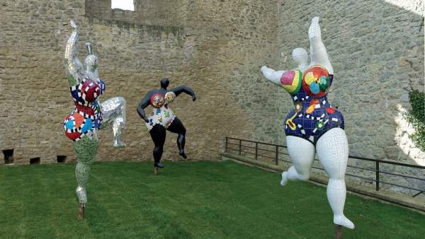 'Les Trois Grâces', 1995-2003
'Les Trois Grâces', 1995-2003