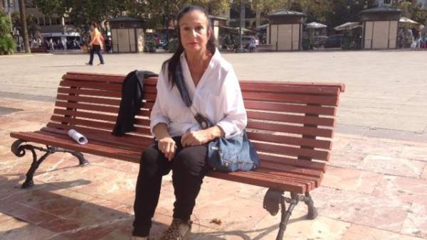 Dolores García, en la plaza del Ayuntamiento de Valencia. Dolores García, en la plaza del Ayuntamiento de Valencia.