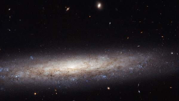 La galaxia NGC 4206 La galaxia NGC 4206
