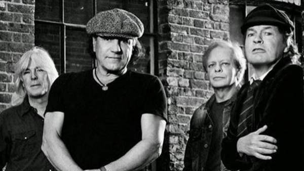 Foto promocional del nuevo elenco de AC/DC Foto promocional del nuevo elenco de AC/DC